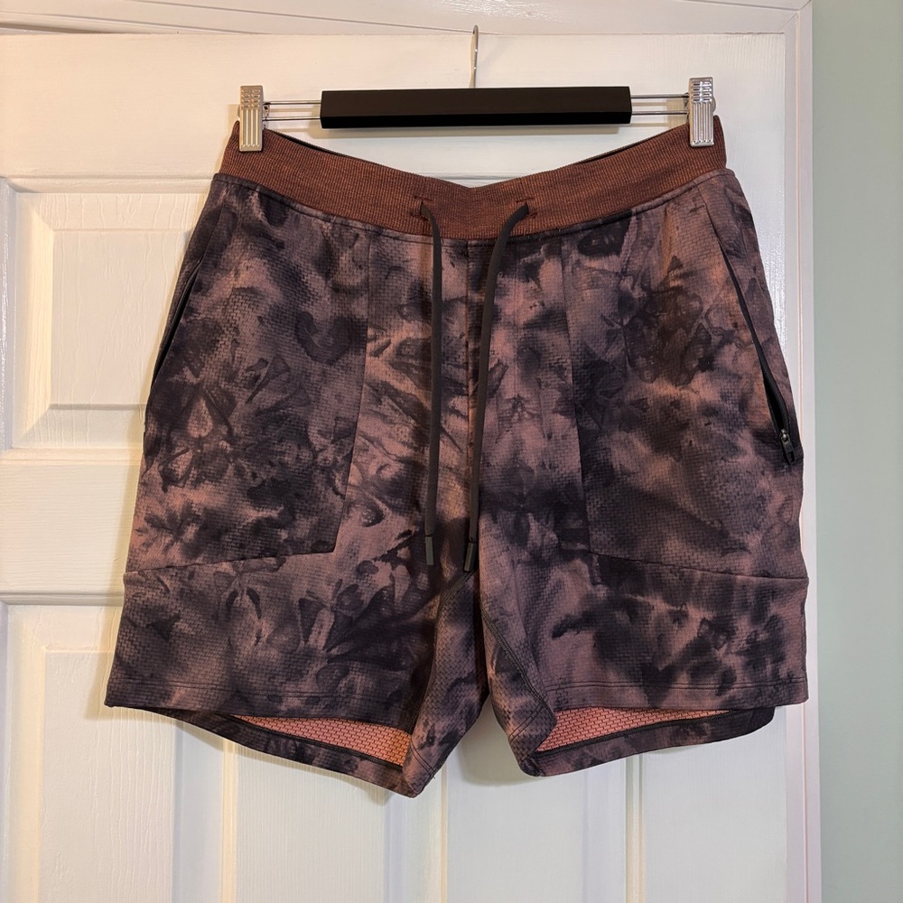 Lululemon Textured Tech Short 7" Tidal Dye Pink Savannah Graphite Grey in Sz M